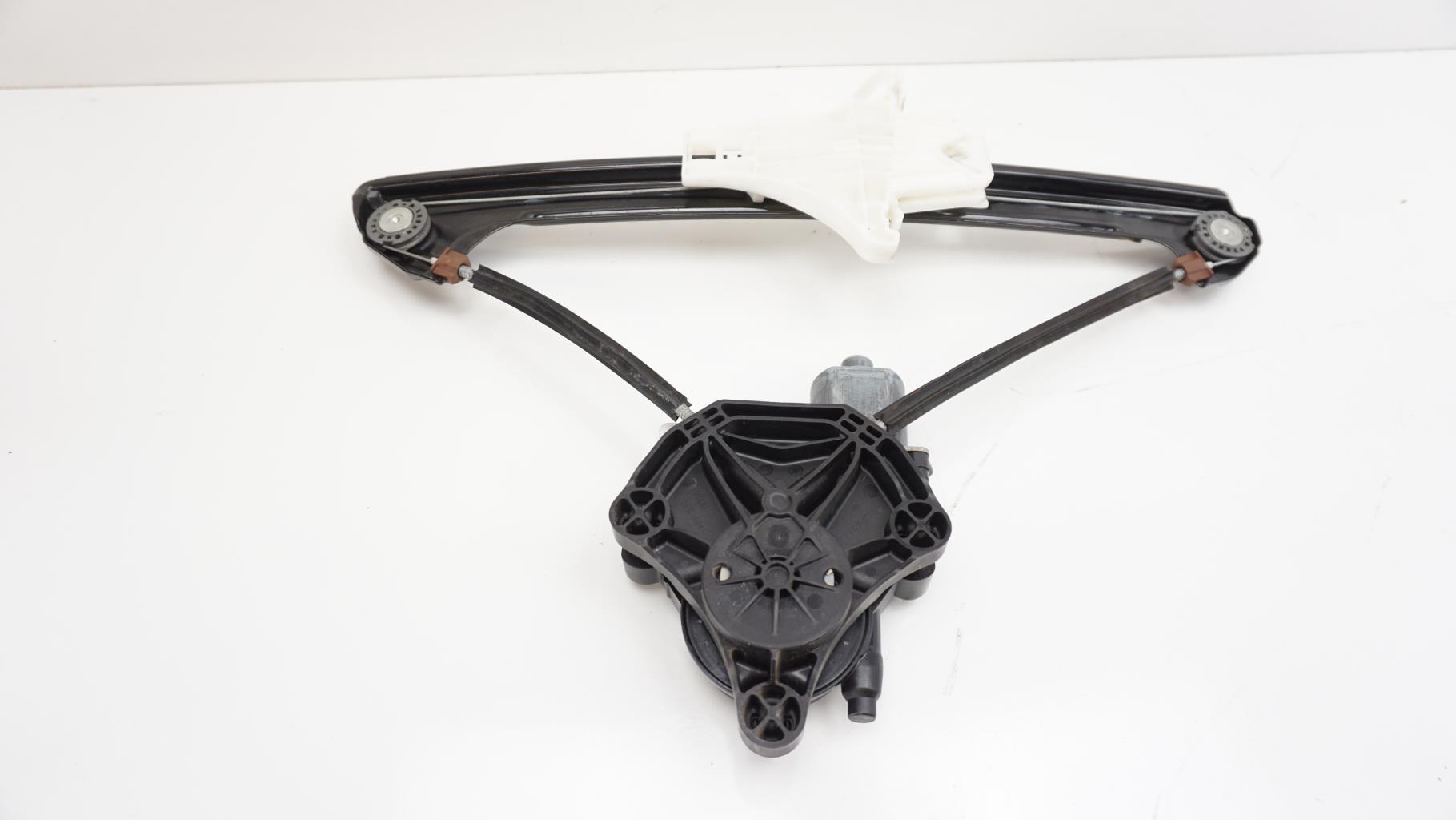Alzacristalli elettrico posteriore destro VOLKSWAGEN GOLF 7 PHASE 1 Gasolina - 1