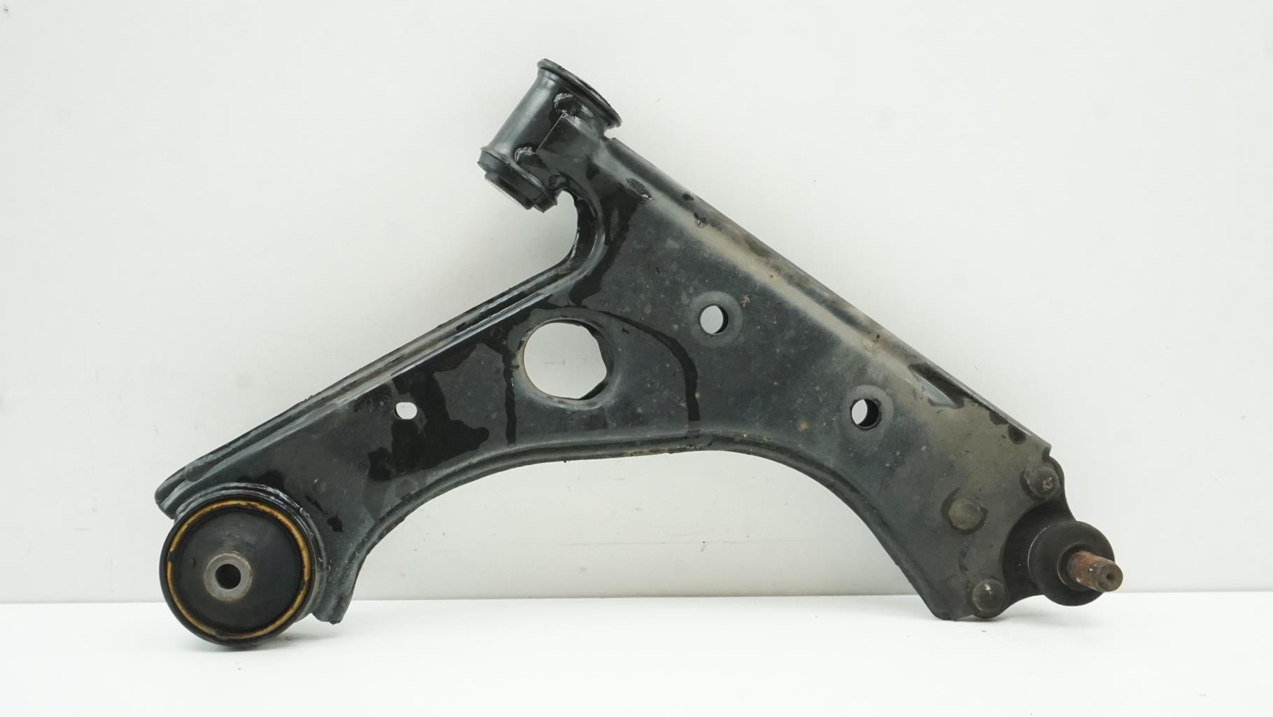 Triangle avant gauche OPEL CORSA E Essence - 1