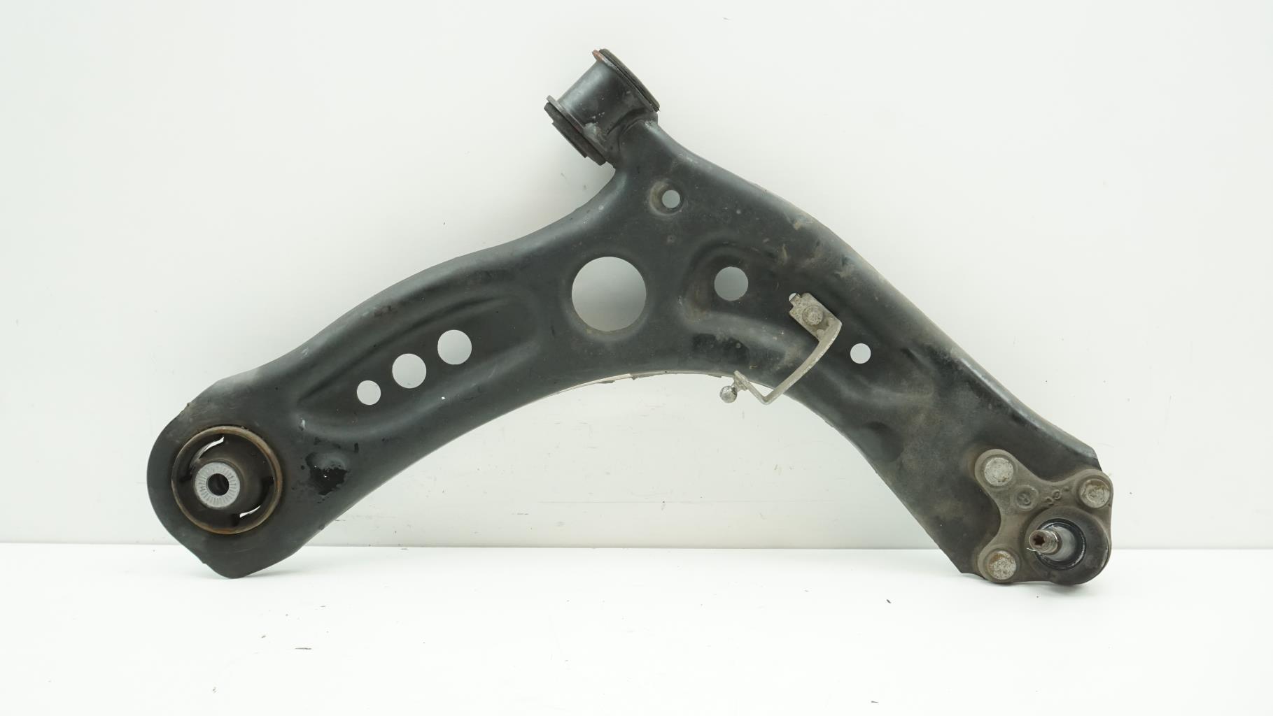 Triangle avant droit VOLKSWAGEN GOLF 7 PHASE 1 Essence - 1