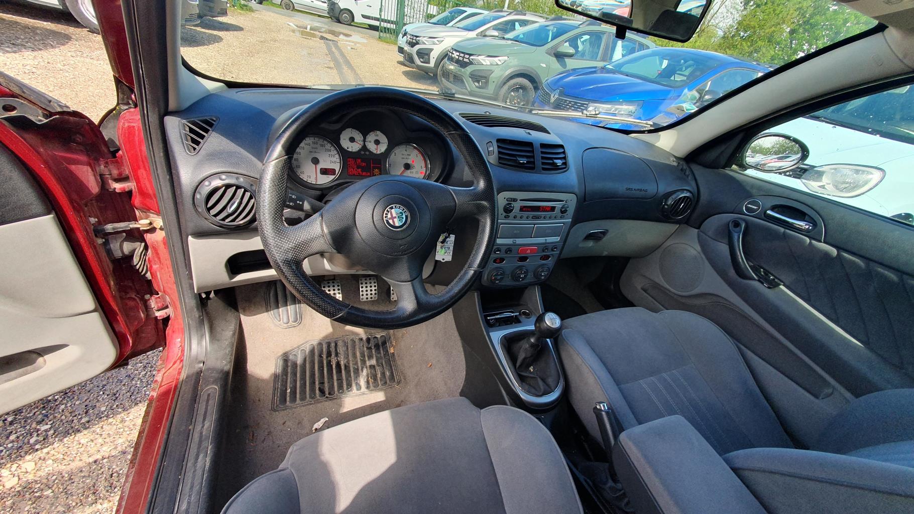 Pare choc arriere pour ALFA ROMEO 147 PHASE 2 Pare choc arriere pour ALFA ROMEO 147 PHASE 2