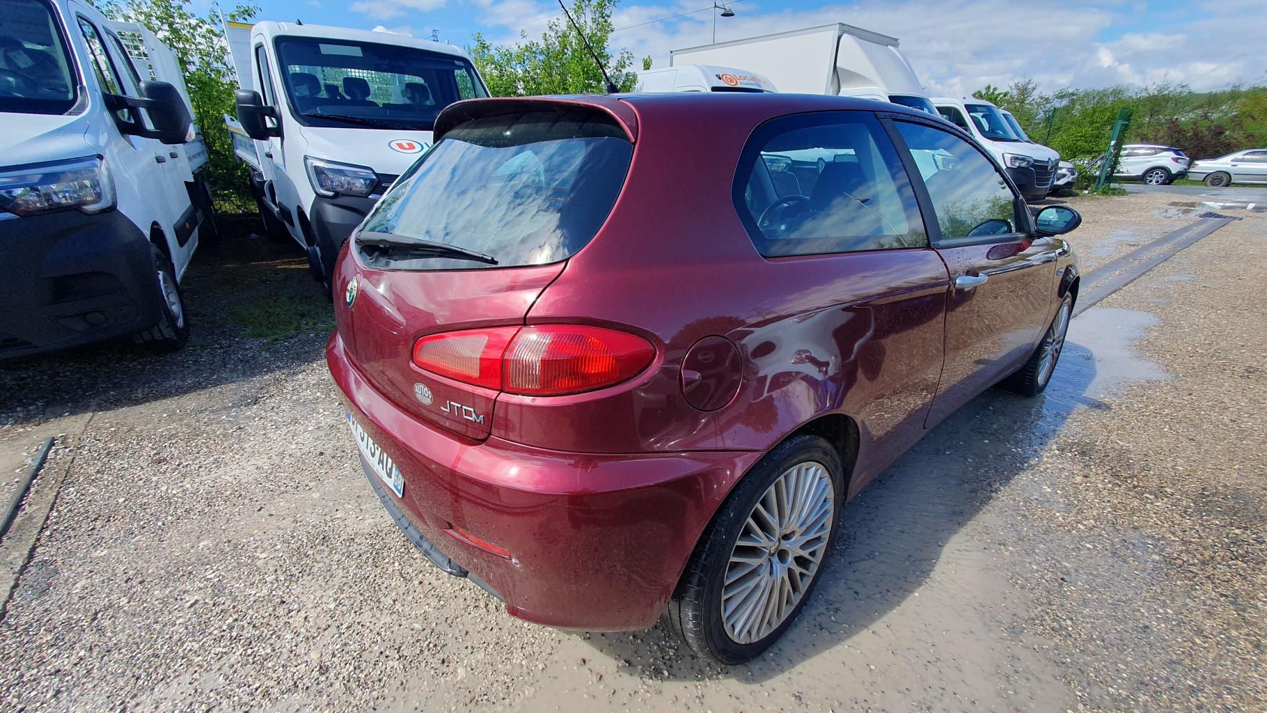 Pare choc arriere pour ALFA ROMEO 147 PHASE 2 Pare choc arriere pour ALFA ROMEO 147 PHASE 2