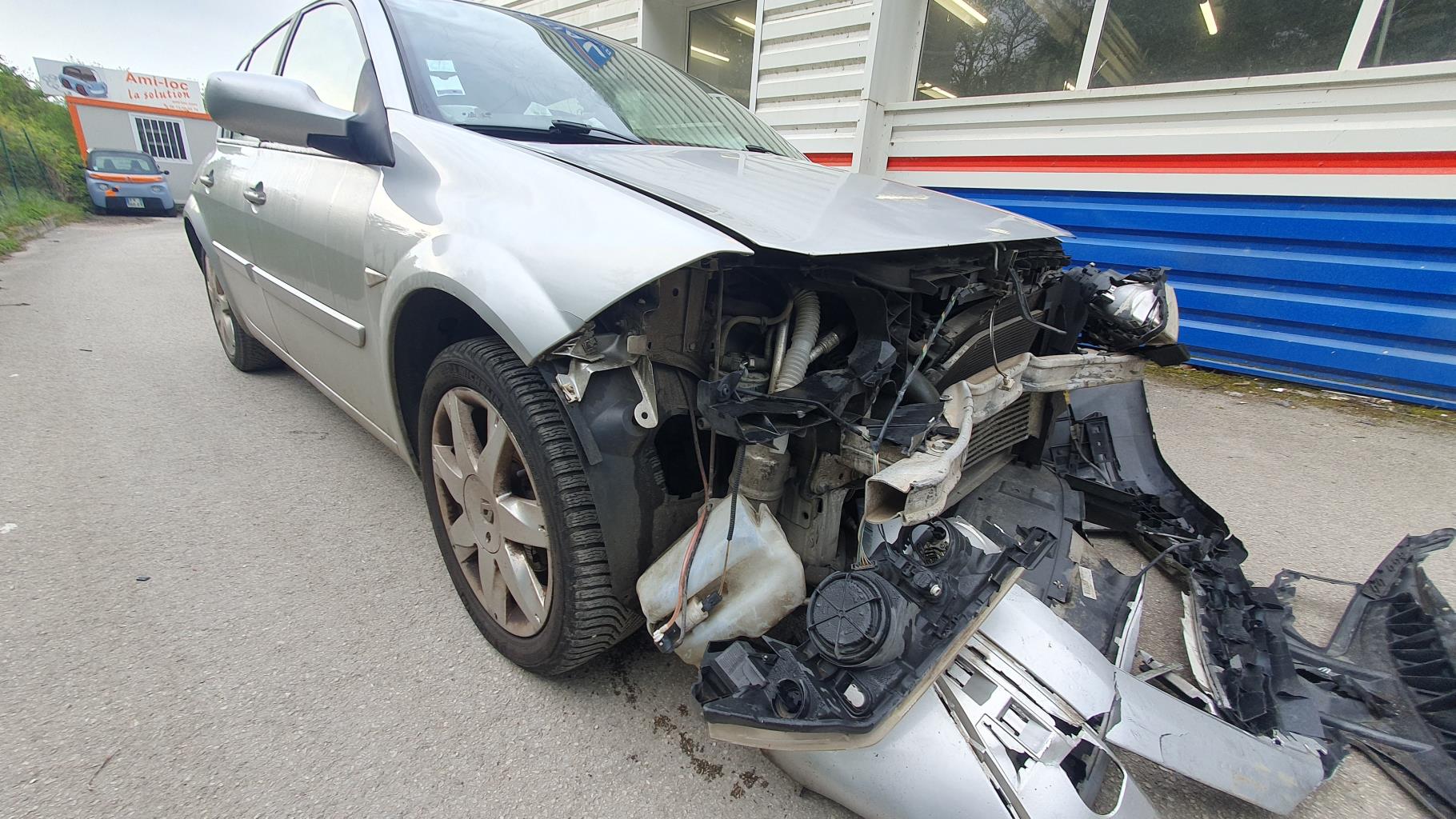 Serrure avant droit pour RENAULT MEGANE 2 PHASE 2 Serrure avant droit pour RENAULT MEGANE 2 PHASE 2