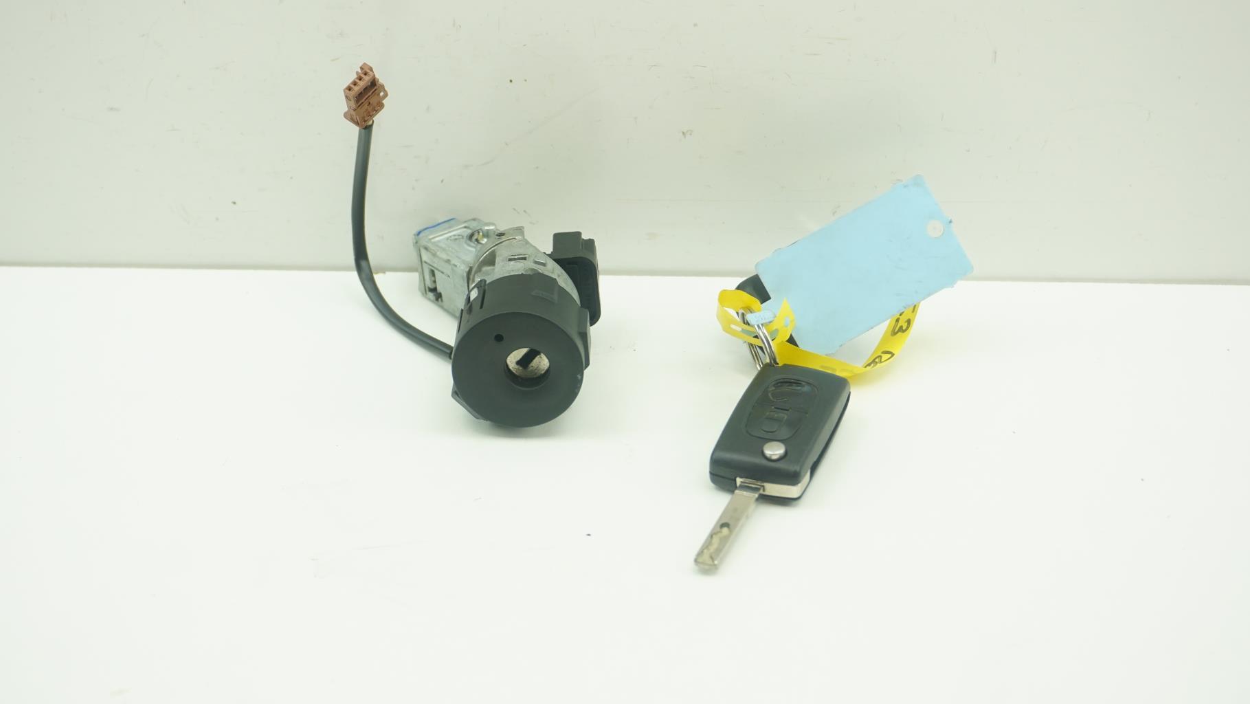 Pare boue avant gauche pour CITROEN C4 2 PHASE 1 d'occasion - Jaqu'Auto