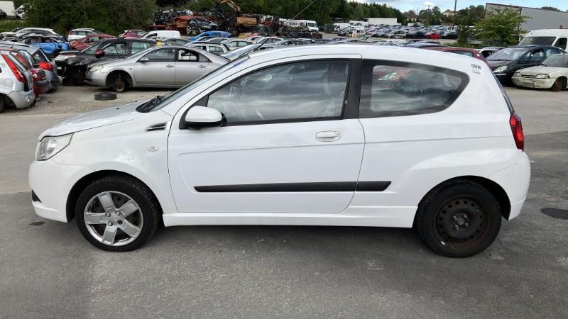 Pare boue avant gauche pour CHEVROLET AVEO 1 Pare boue avant gauche pour CHEVROLET AVEO 1