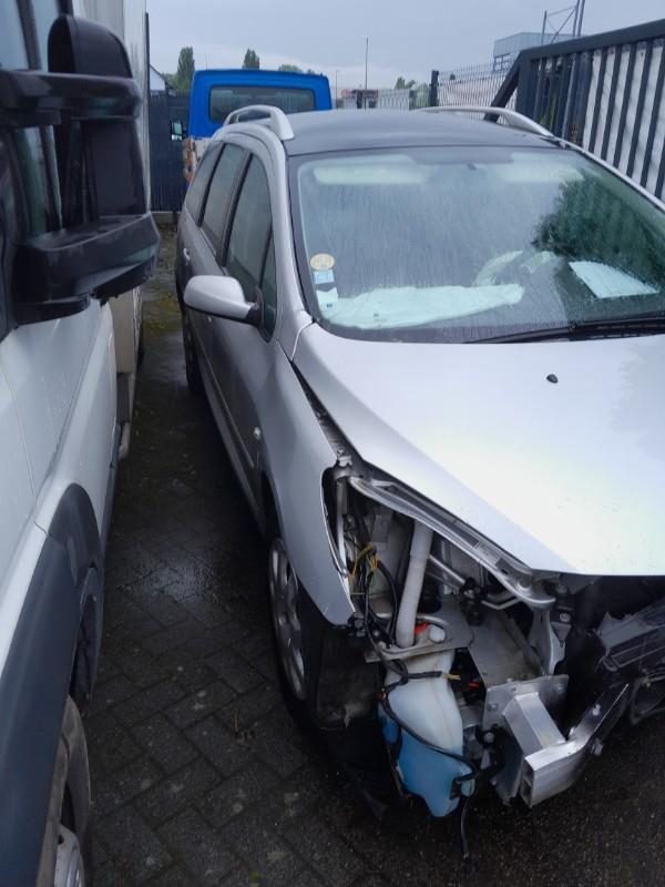 Renfort pare choc arriere (traverse) pour PEUGEOT 307 PHASE 1 BREAK Renfort pare choc arriere (traverse) pour PEUGEOT 307 PHASE 1 BREAK