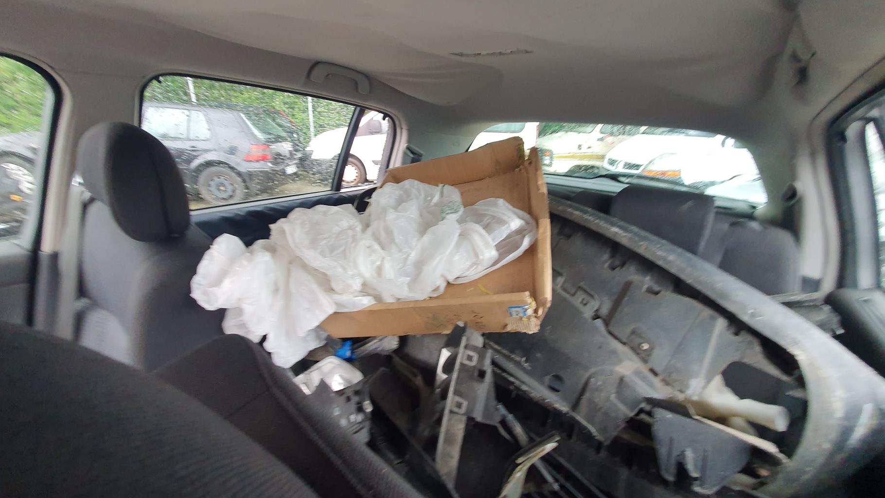 Feu arriere secondaire droit (feux) pour RENAULT VEL SATIS PHASE 1 Feu arriere secondaire droit (feux) pour RENAULT VEL SATIS PHASE 1