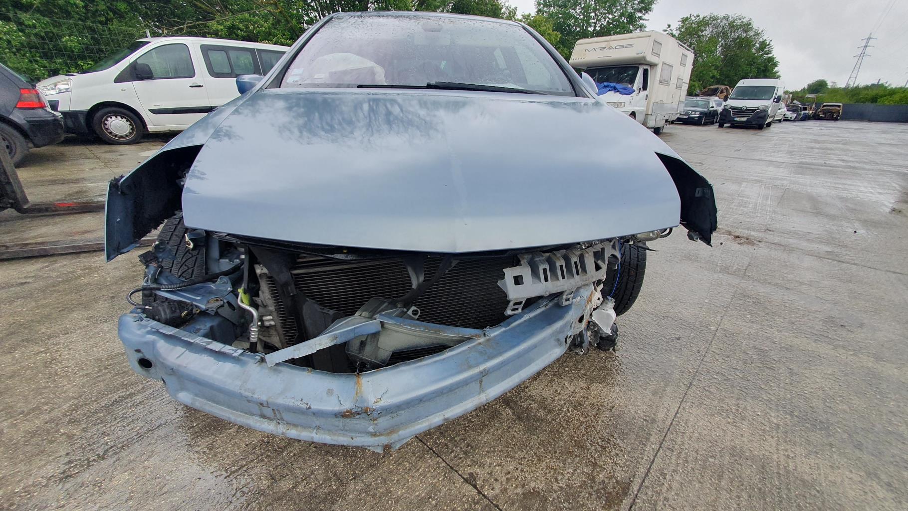 Feu arriere secondaire droit (feux) pour RENAULT VEL SATIS PHASE 1 Feu arriere secondaire droit (feux) pour RENAULT VEL SATIS PHASE 1