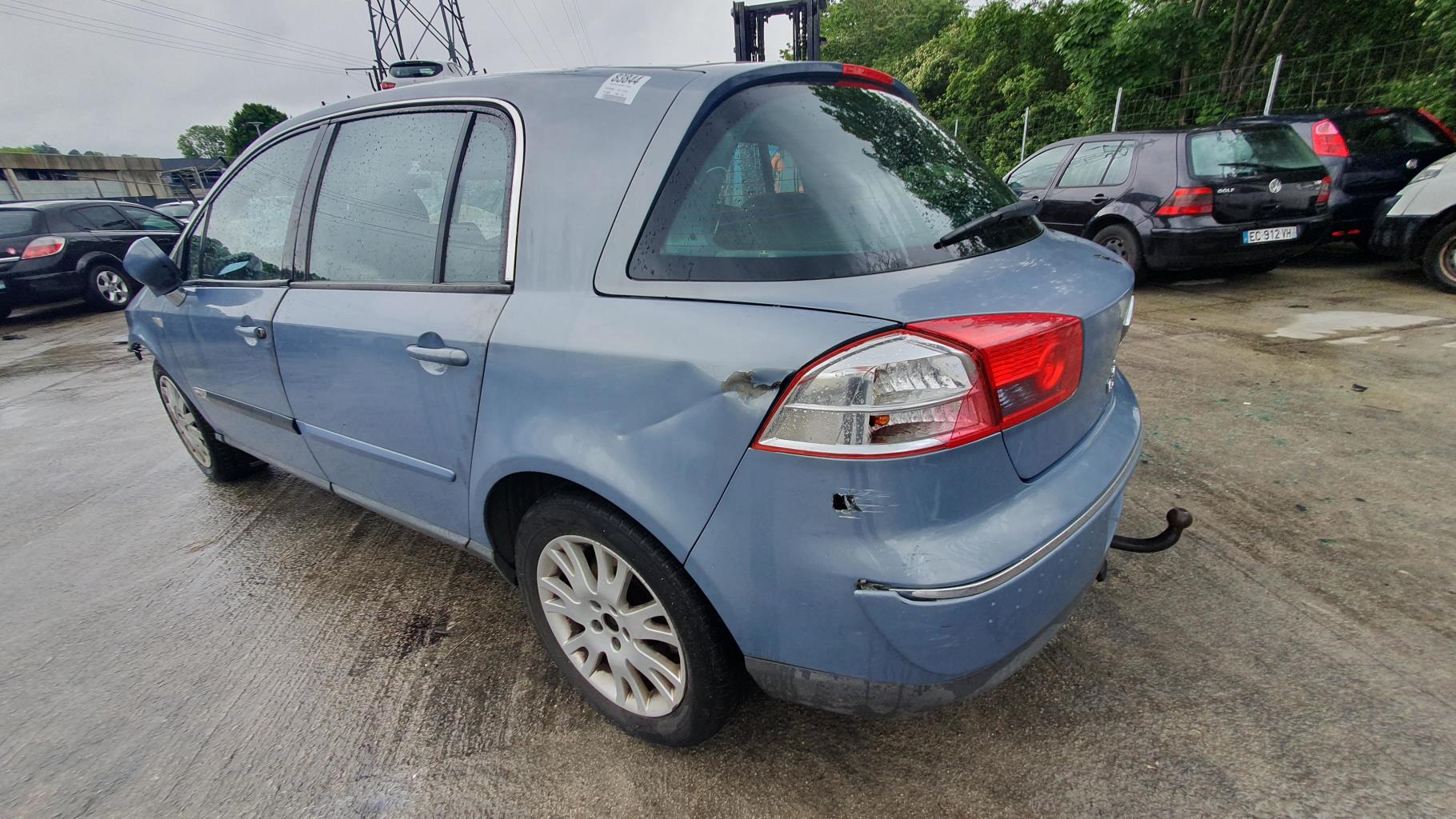 Feu arriere secondaire droit (feux) pour RENAULT VEL SATIS PHASE 1 Feu arriere secondaire droit (feux) pour RENAULT VEL SATIS PHASE 1