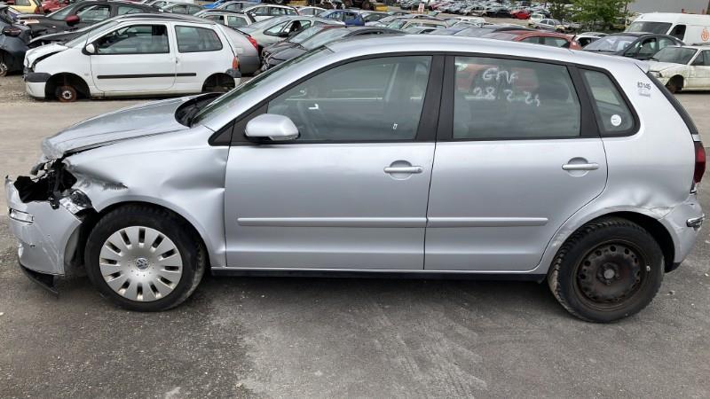 Renfort pare choc arriere (traverse) pour VOLKSWAGEN POLO 4 PHASE 2 Renfort pare choc arriere (traverse) pour VOLKSWAGEN POLO 4 PHASE 2