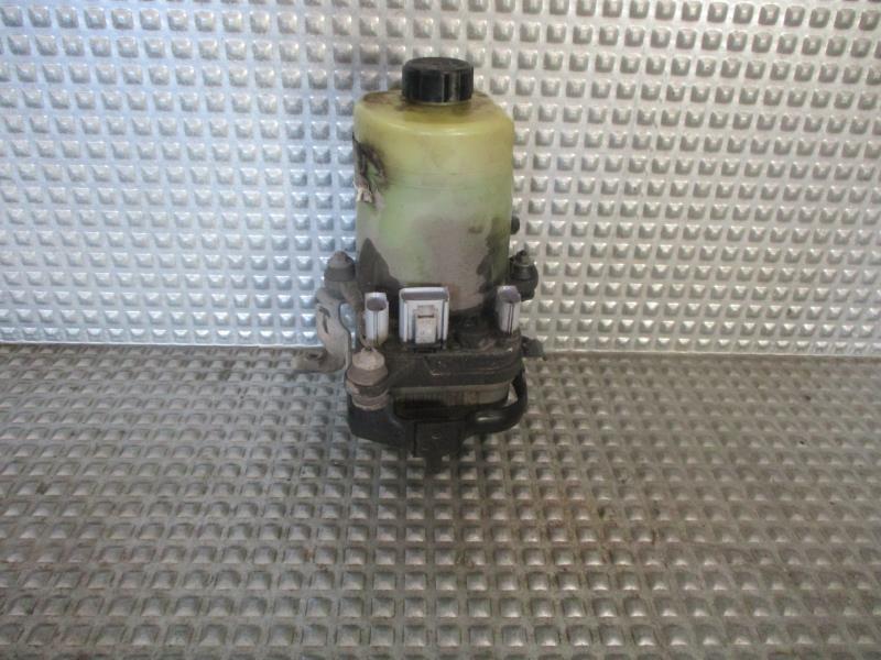 Pompe de direction FORD FOCUS 2 PHASE 2 BREAK Diesel - 1