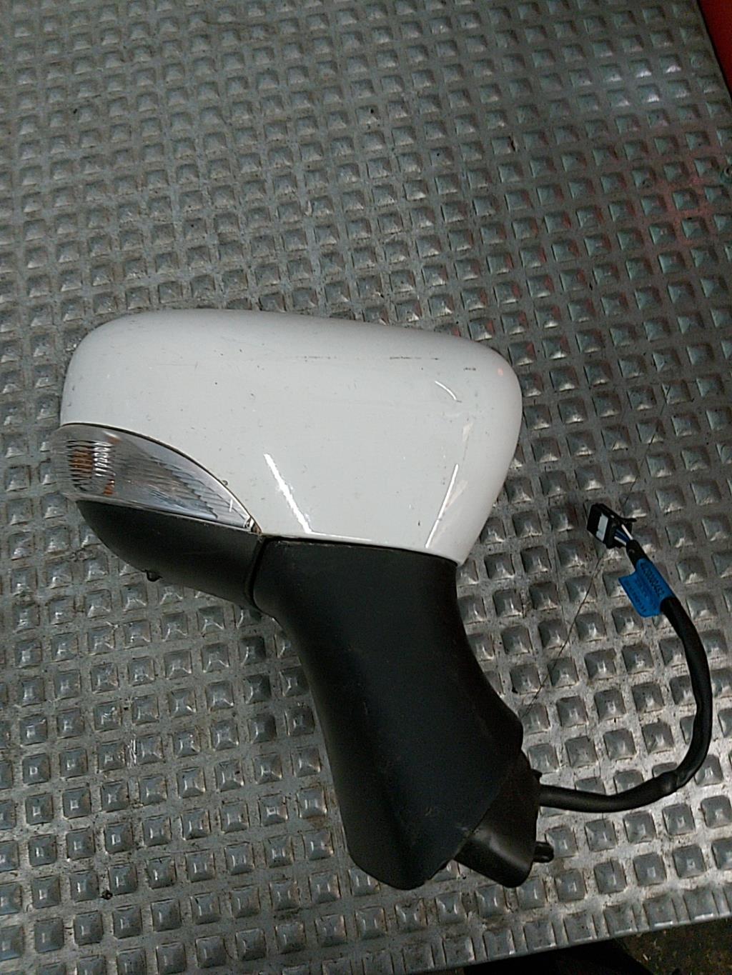 Retroviseur droit RENAULT CLIO 4 PHASE 1 Diesel - 1