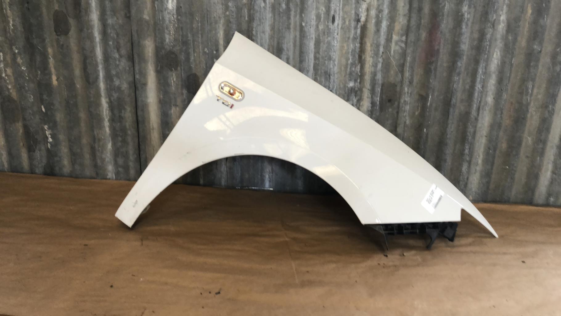 Aile avant droit SEAT IBIZA 4 PHASE 1 COUPE  - 1