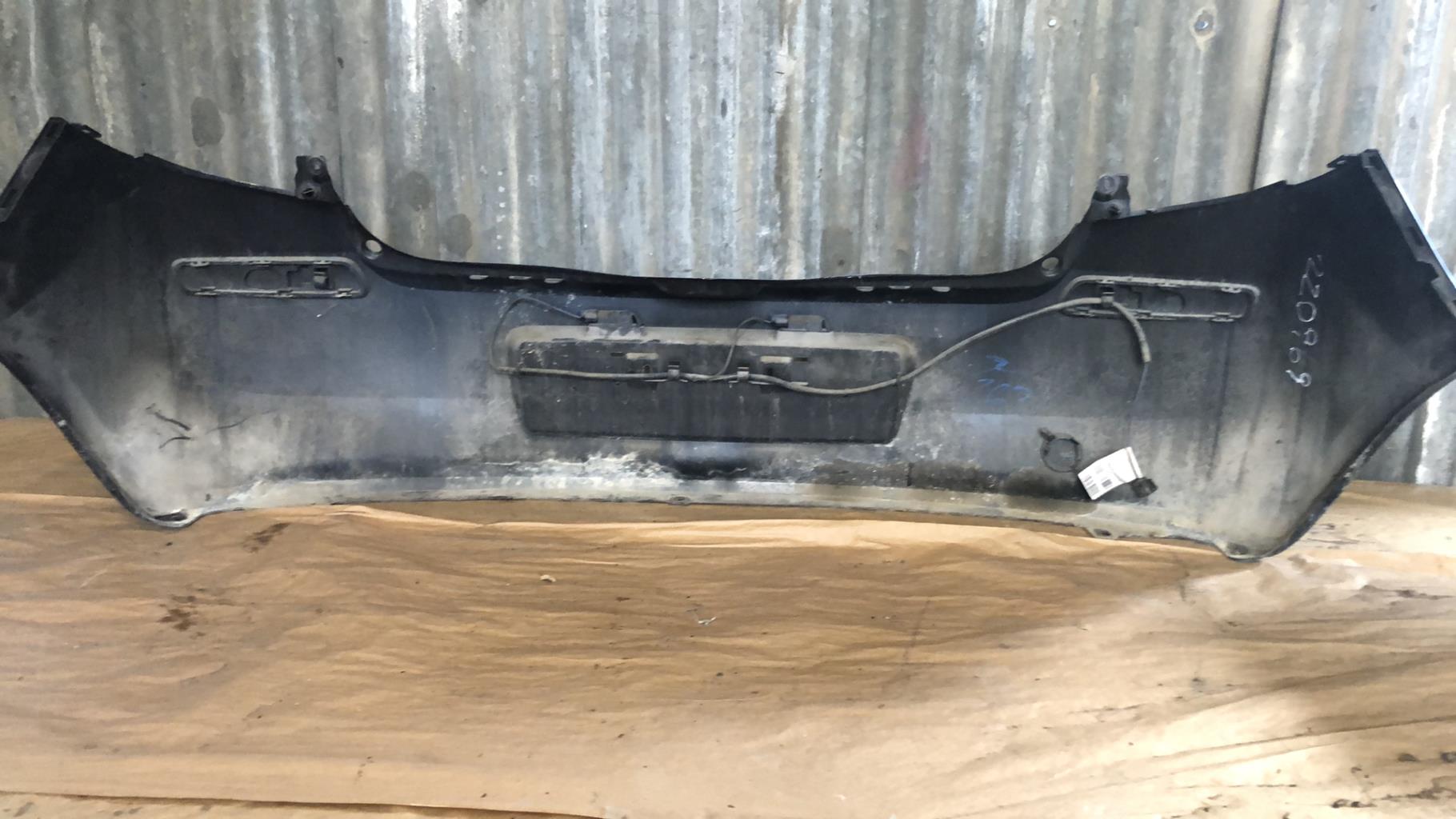 Pare choc arriere RENAULT CLIO 3 PHASE 1 Diesel - 1