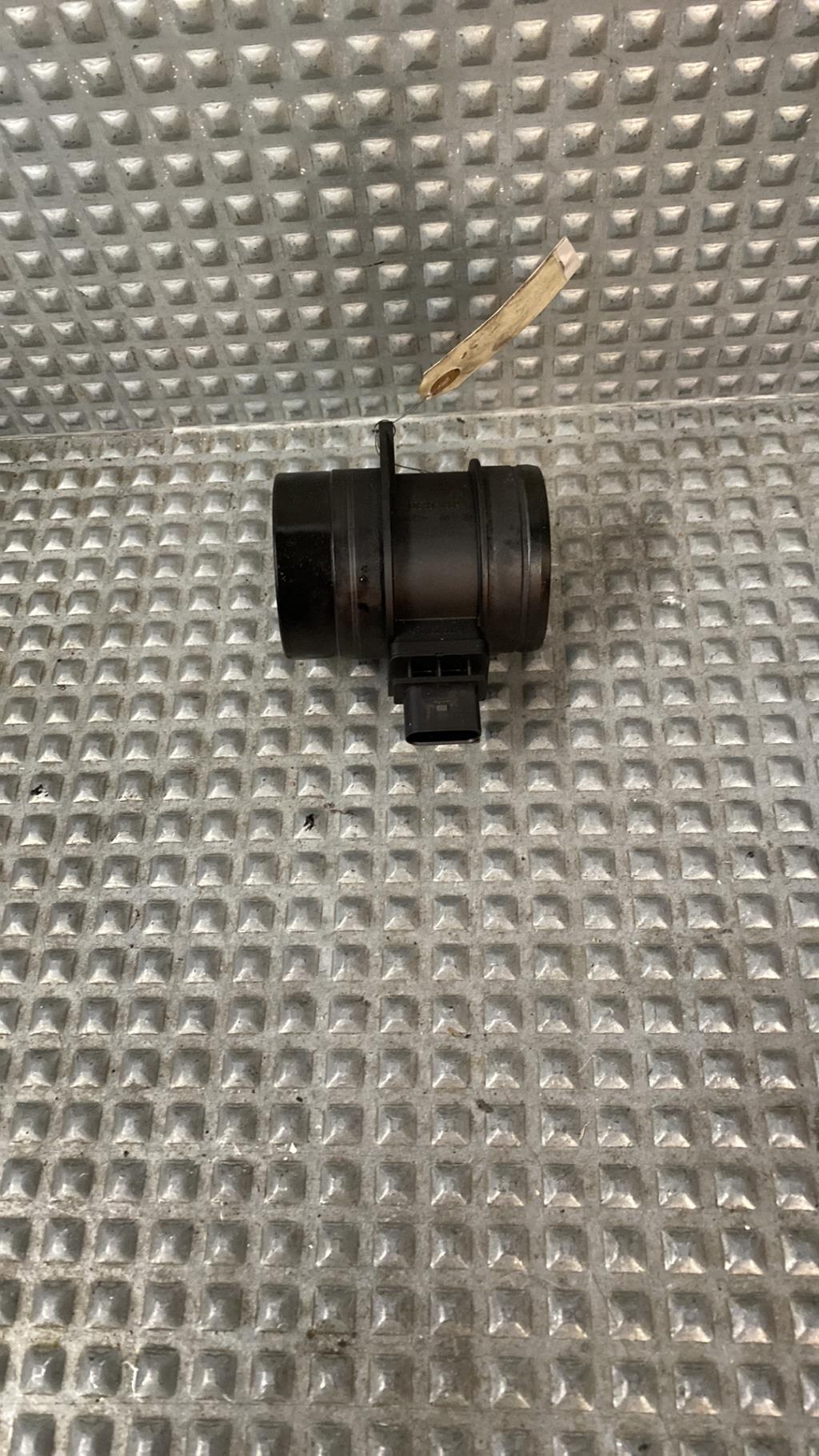 Debitmetre AUDI A4 3 PHASE 1 Diesel - 1