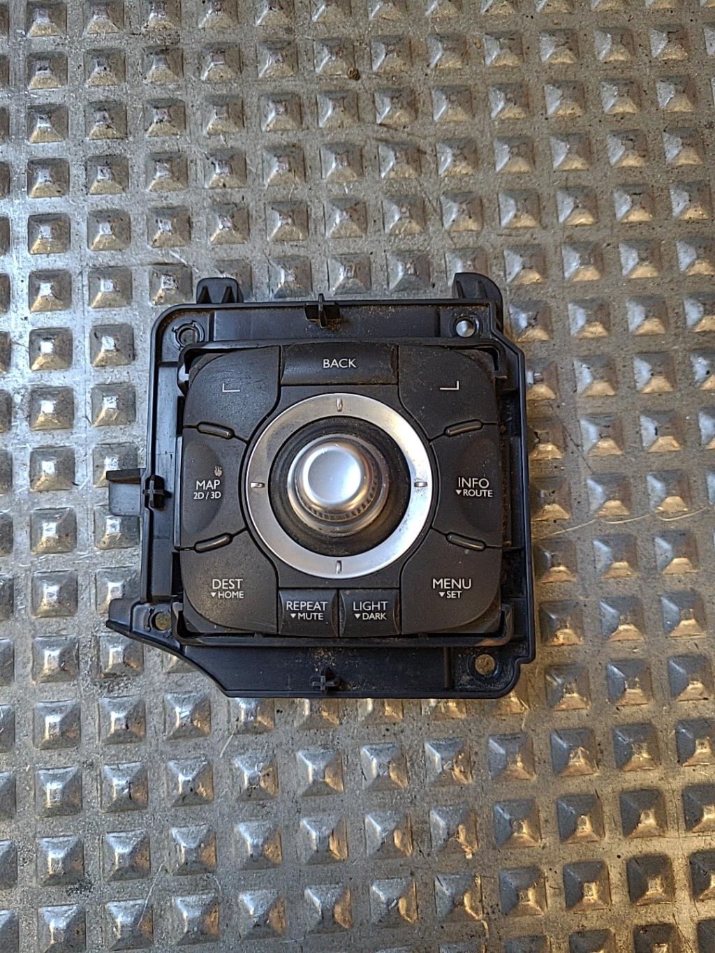 Commande GPS RENAULT MEGANE 3  - 1
