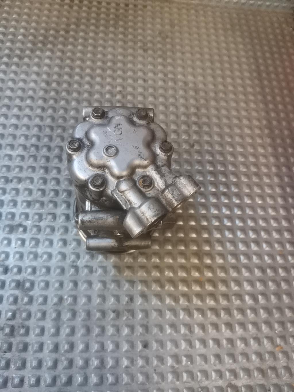 Compresseur clim RENAULT CLIO 3 PHASE 1 BREAK  - 1