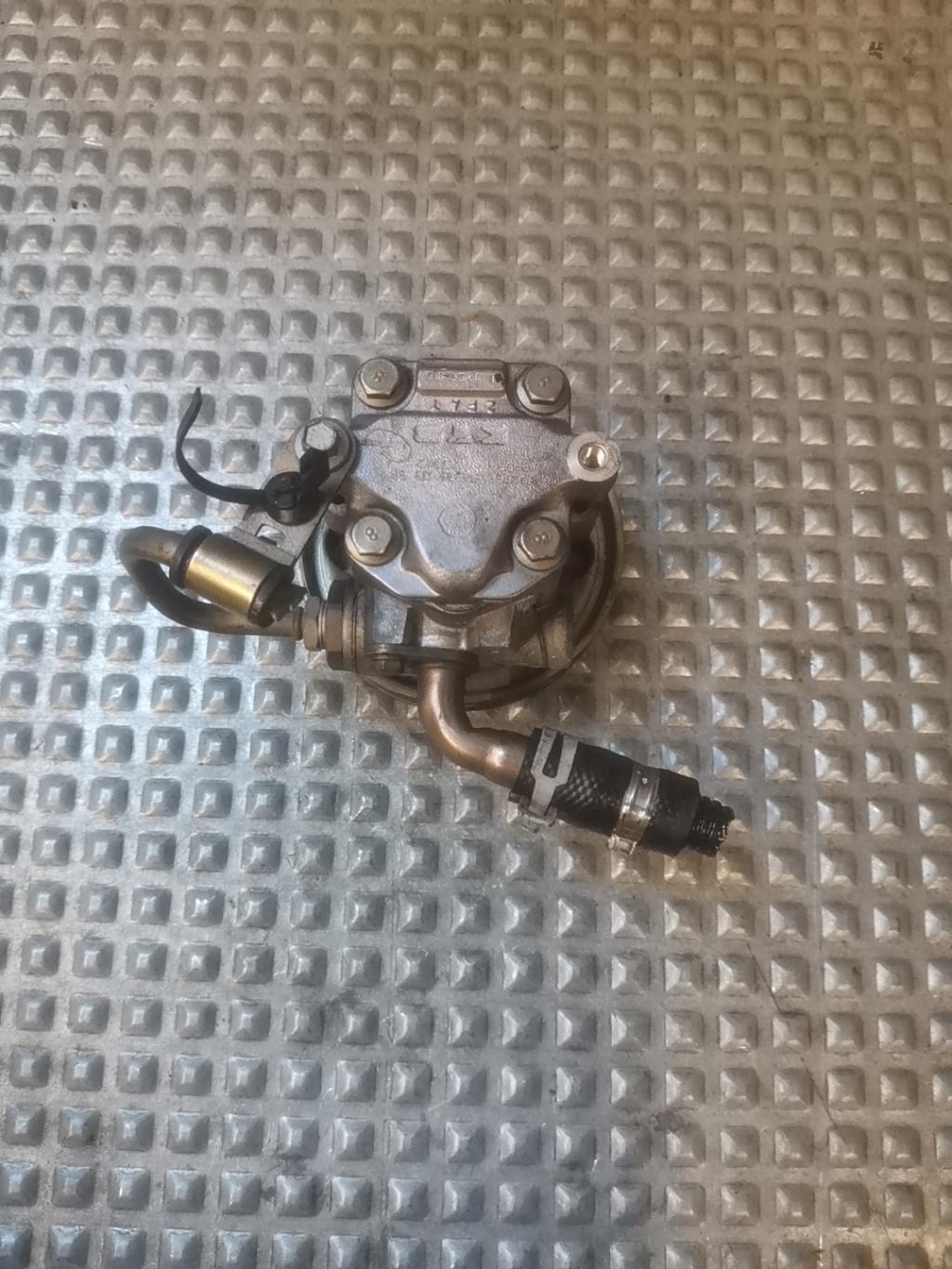 Pompe à vide FORD FIESTA 5 PHASE 1 Diesel - 1