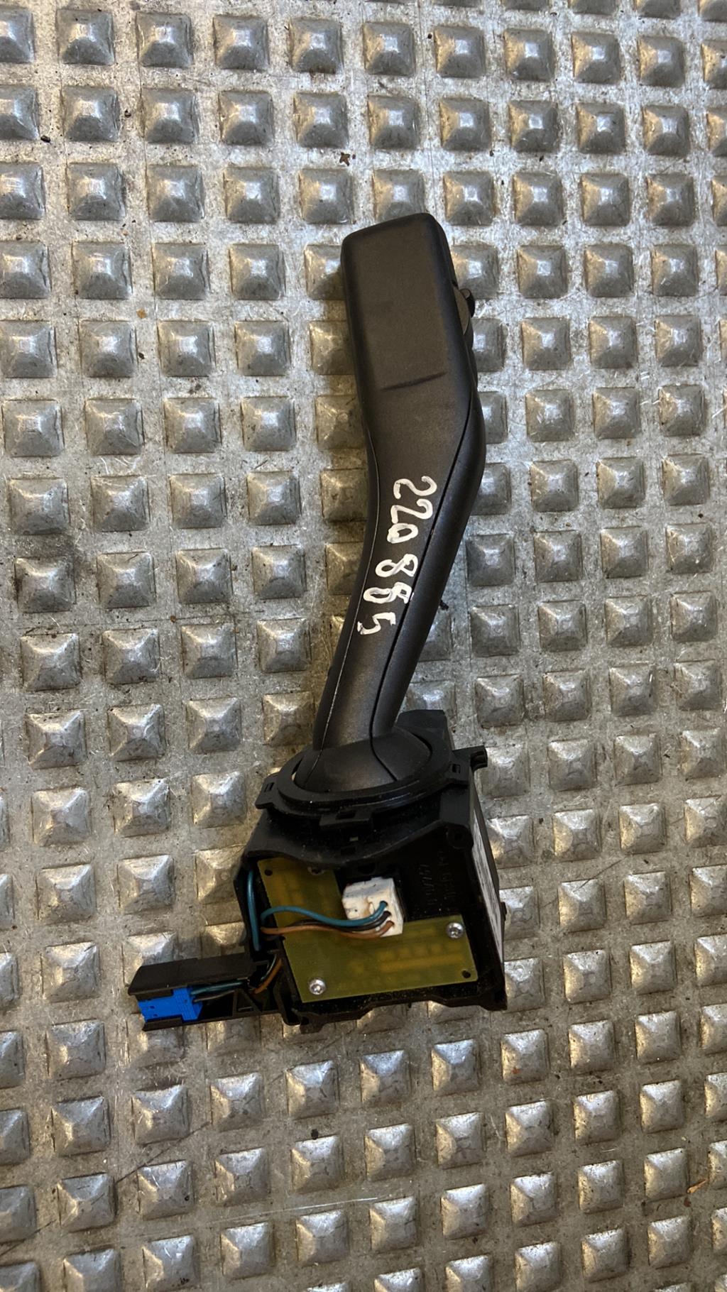 Commodo d'essuie glaces VOLKSWAGEN GOLF 5  - 1