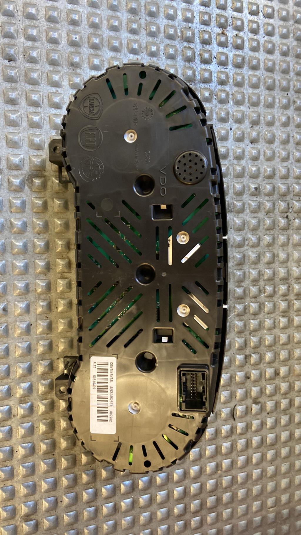 Compteur ALFA ROMEO MITO  - 1