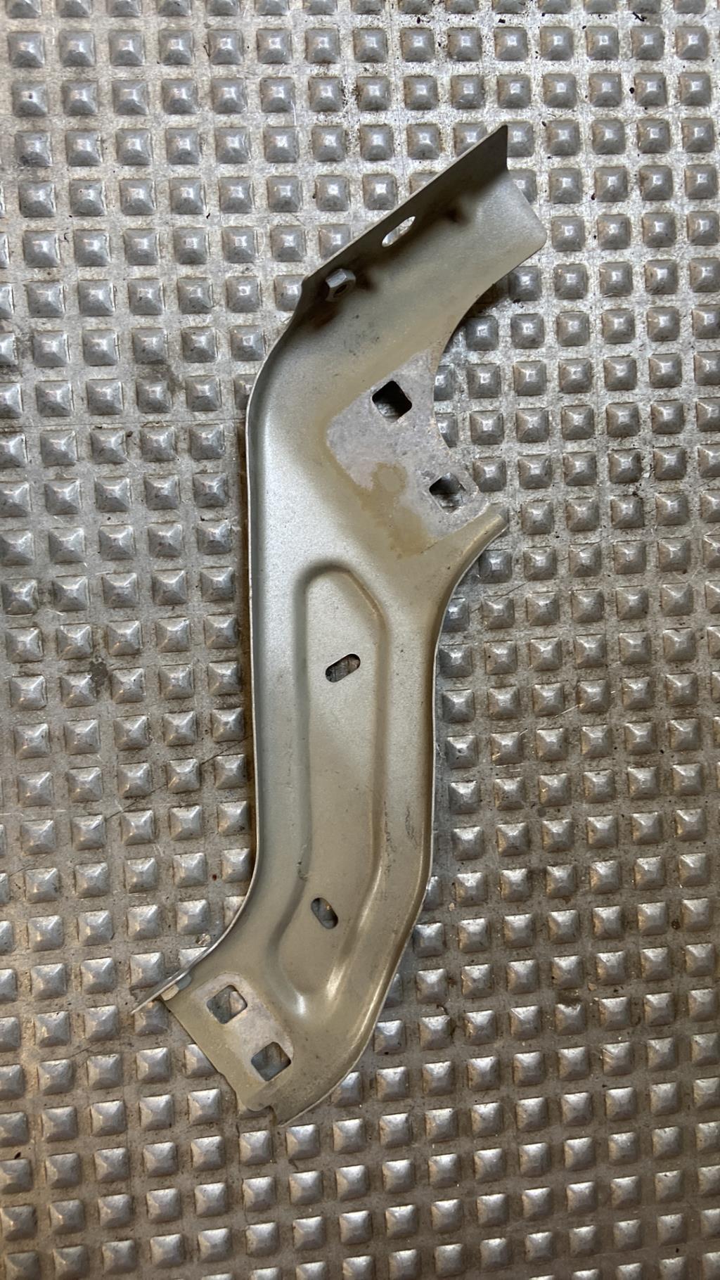 Support de phare droit (tôle) CITROEN BERLINGO 2 PHASE 2 Diesel - 1