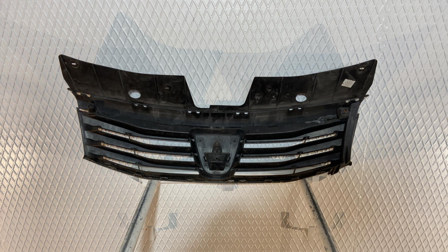 Calandre DACIA SANDERO 1 Essence/GPL - 1