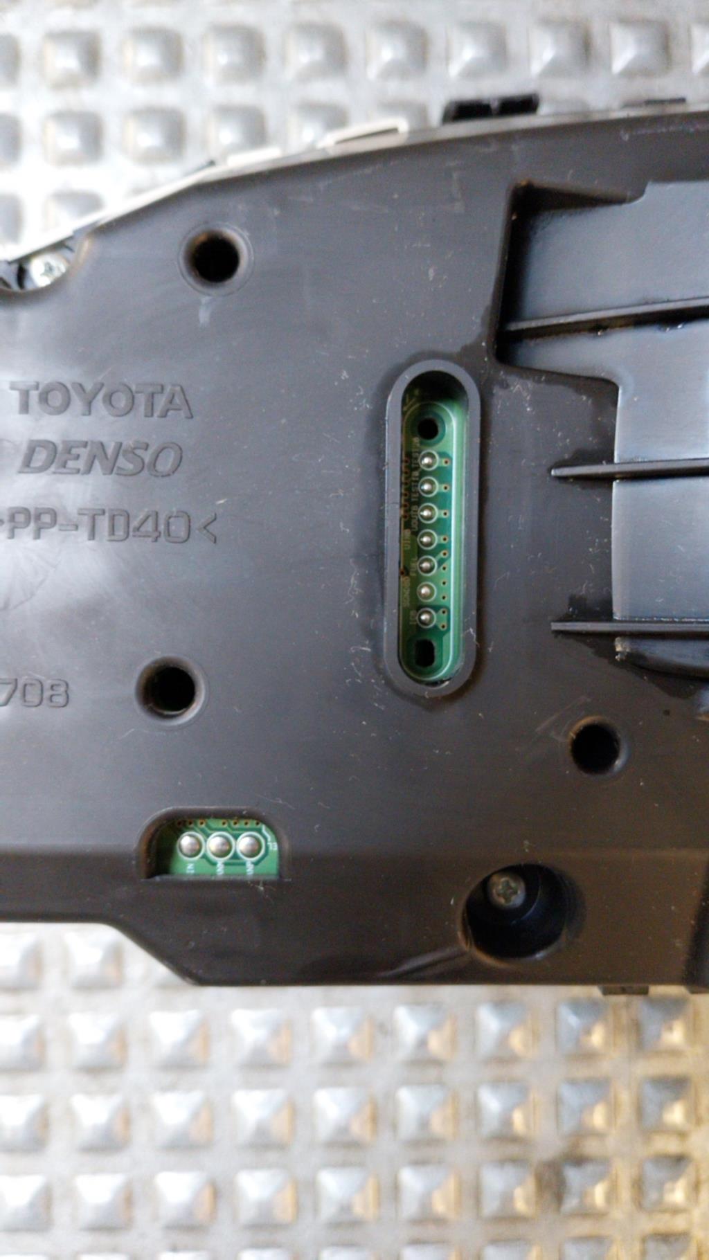 Compteur TOYOTA YARIS 2 PHASE 1  - 1