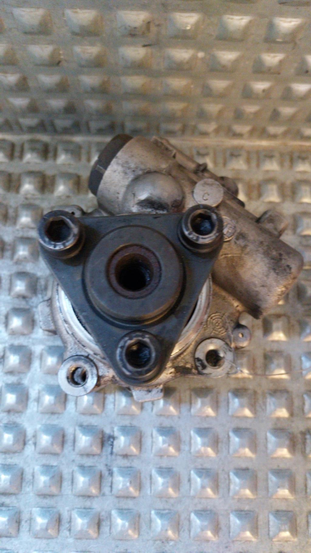 Pompe de direction AUDI A4 1 PHASE 1 Diesel - 1