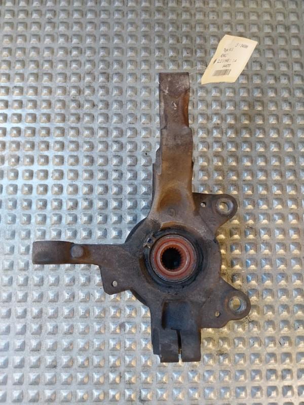 Moyeu avant gauche RENAULT CLIO 3 PHASE 1  - 1