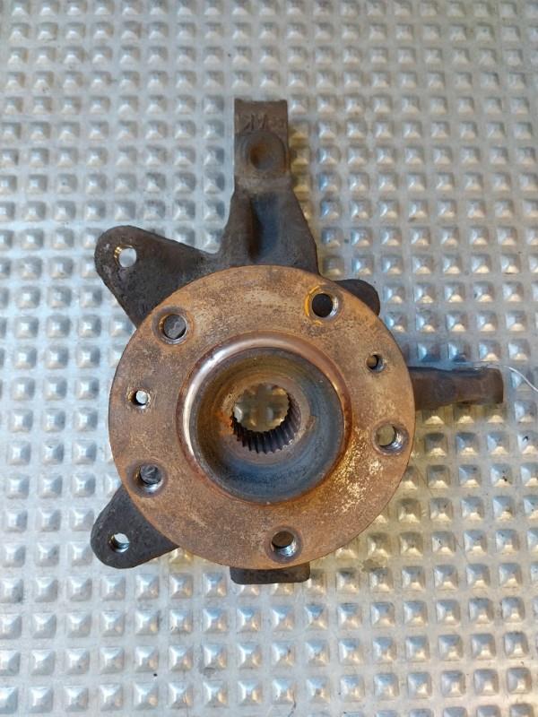 Moyeu avant gauche RENAULT KANGOO 2 PHASE 1  - 1