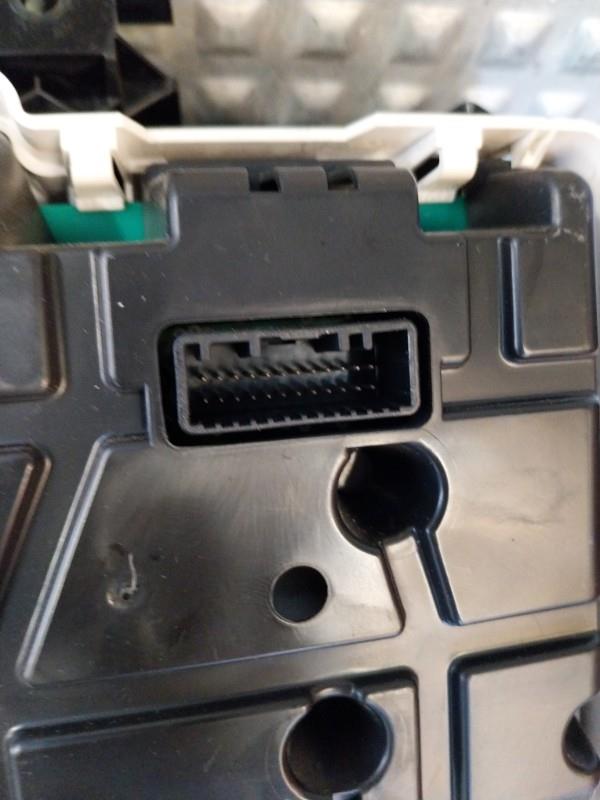 Compteur RENAULT CLIO 4 PHASE 1  - 1