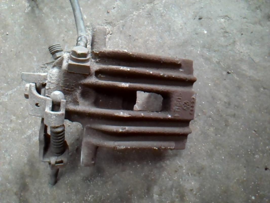 Pinza freni posteriore destra VOLKSWAGEN GOLF 4 Diésel - 1