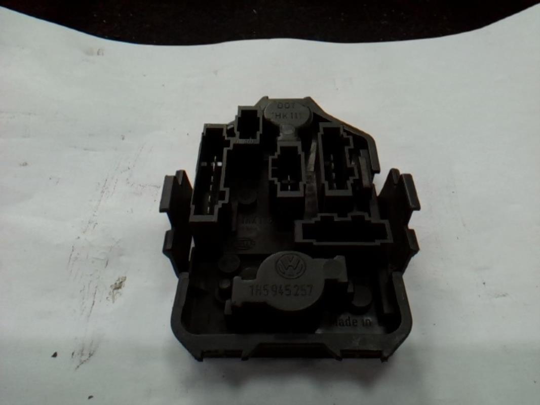 Base portalampade fanale posteriore sinistro VOLKSWAGEN VENTO Gasolina - 1