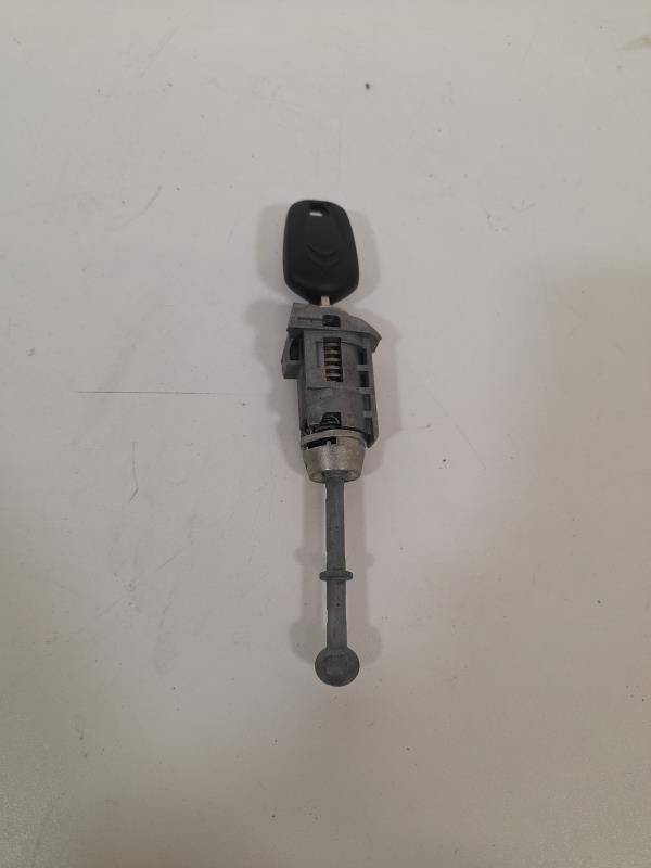 Blocchetto serratura portiera anteriore sinistra CITROEN C4 CACTUS Gasolina - 1