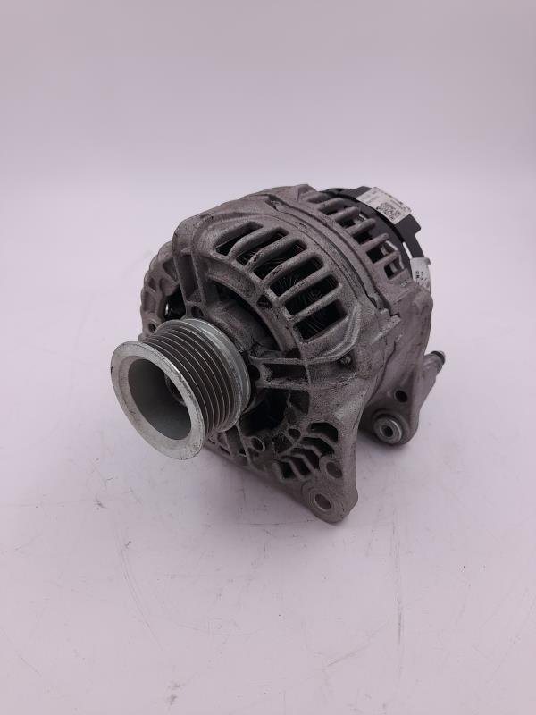 Alternateur VOLKSWAGEN GOLF 4 Essence - 1