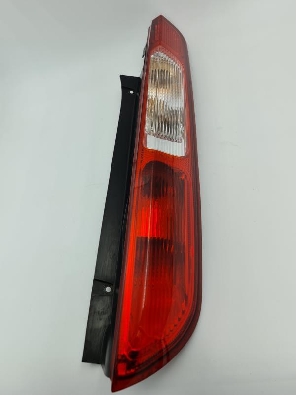 Fanale posteriore principale destro (luci) FORD FOCUS 2 PHASE 1 Diésel - 1