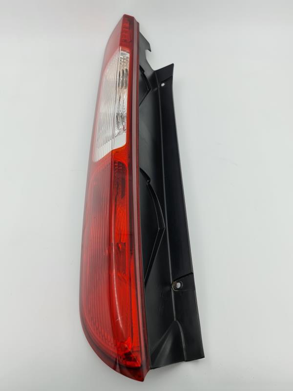 Fanale posteriore principale sinistro (luci) FORD FOCUS 2 PHASE 1 Diésel - 1