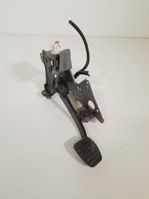 Pedale de frein RENAULT CLIO 4 PHASE 1 Diesel - 1