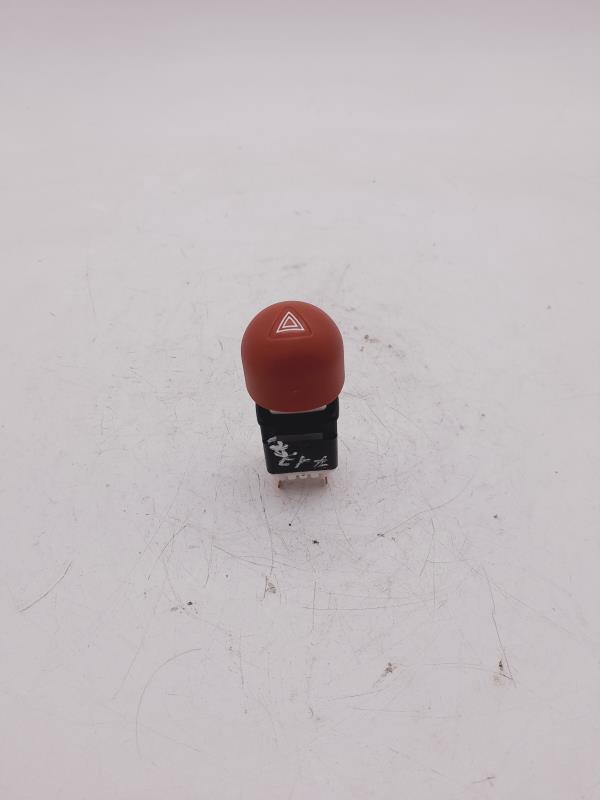 Bouton de warning RENAULT TWINGO 1 PHASE 3 Essence - 1