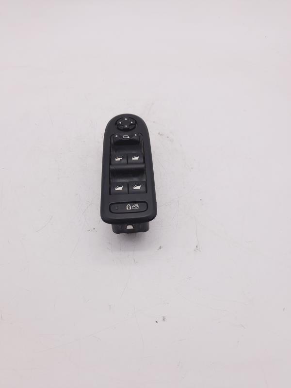 Interruttore lavacristalli anteriore sinistro PEUGEOT 508 1 SW PHASE 1 BREAK Diésel - 1