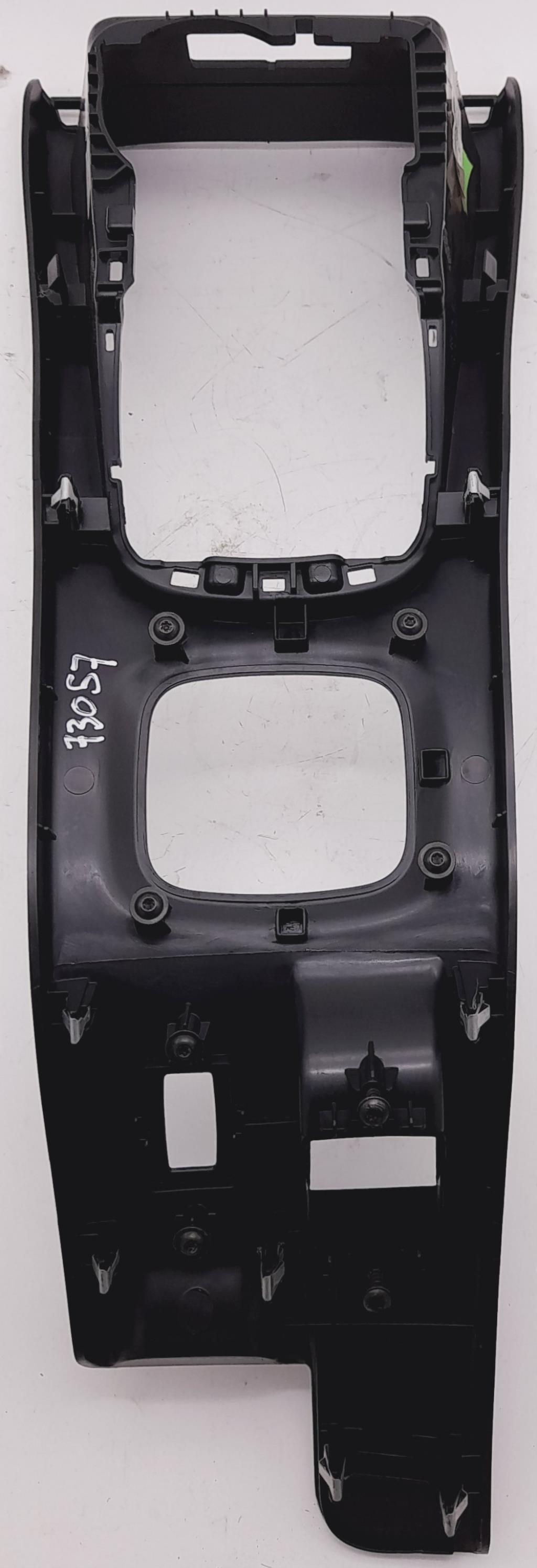 Console central (interieur plastique) RENAULT MEGANE 3 PHASE 3 COUPE Diesel - 1