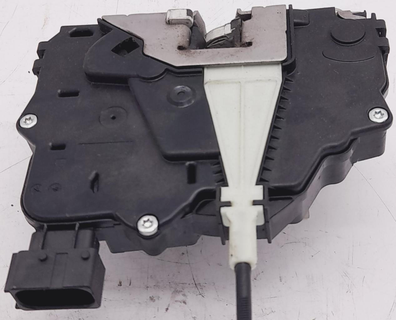 Serrure avant droit OPEL CORSA E Essence - 1