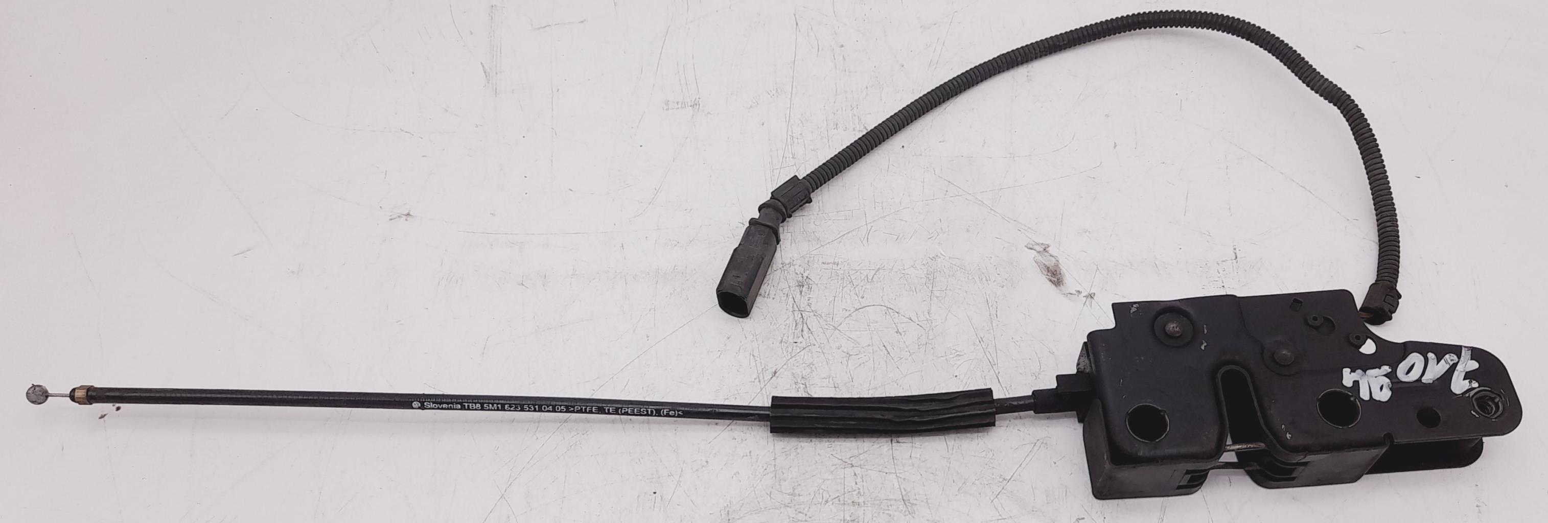 Serrure de capot VOLKSWAGEN GOLF PLUS PHASE 1 Diesel - 1