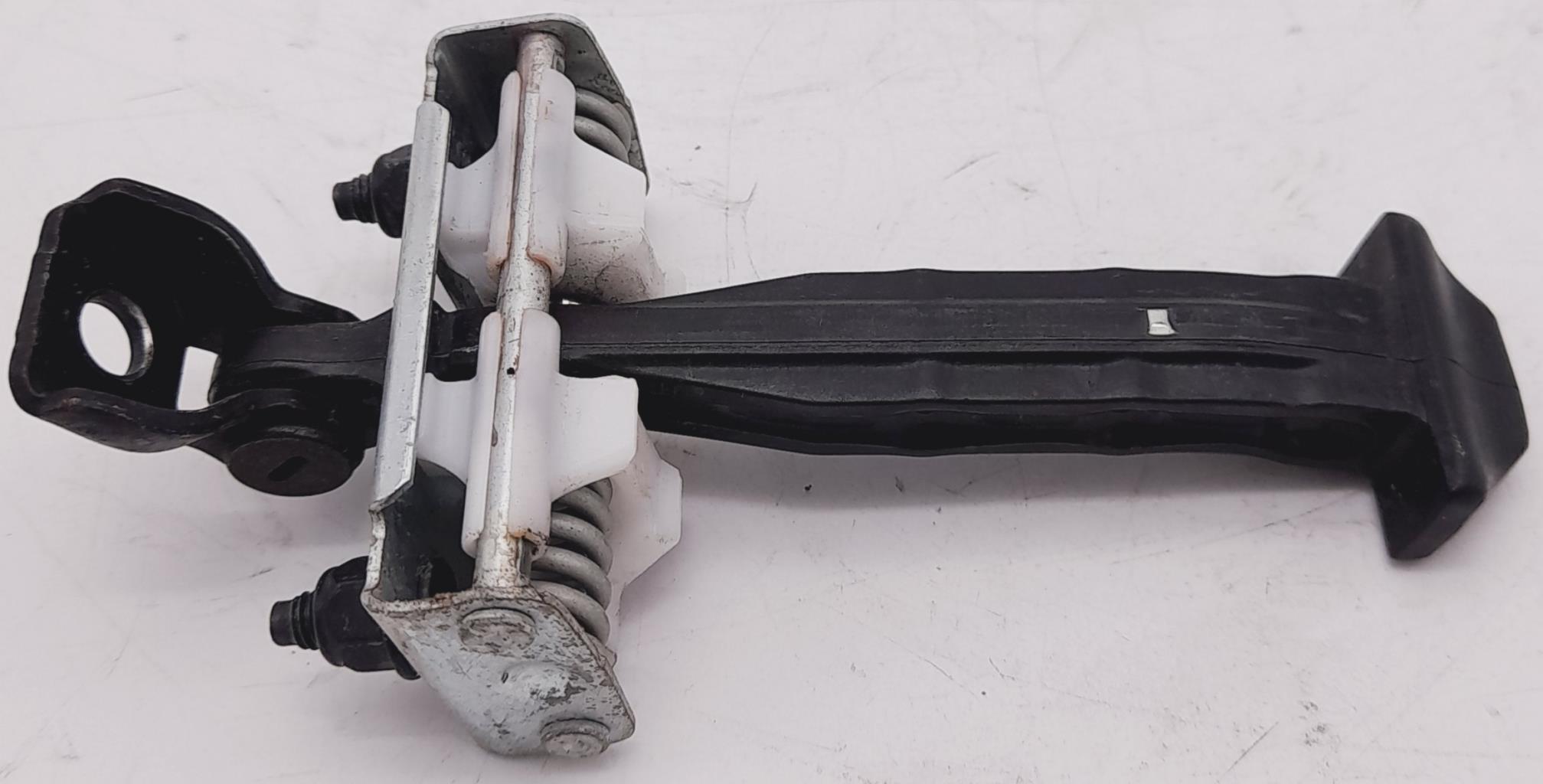 Arresto portiera posteriore destra FORD FIESTA 7 Gasolina - 1