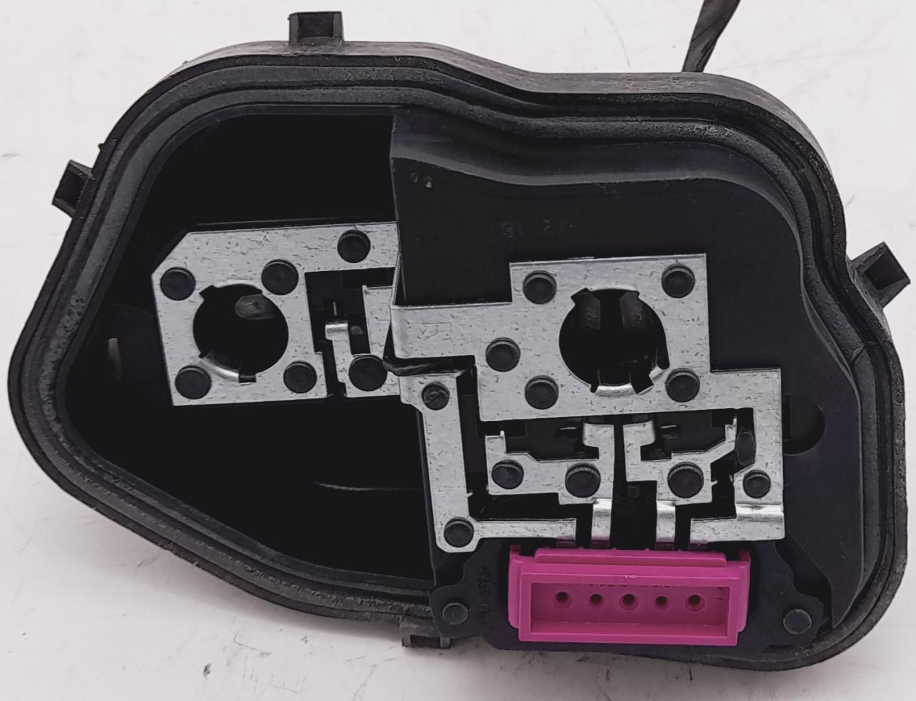 Base portalampade fanale posteriore destro RENAULT MEGANE 3 PHASE 1 Diésel - 1