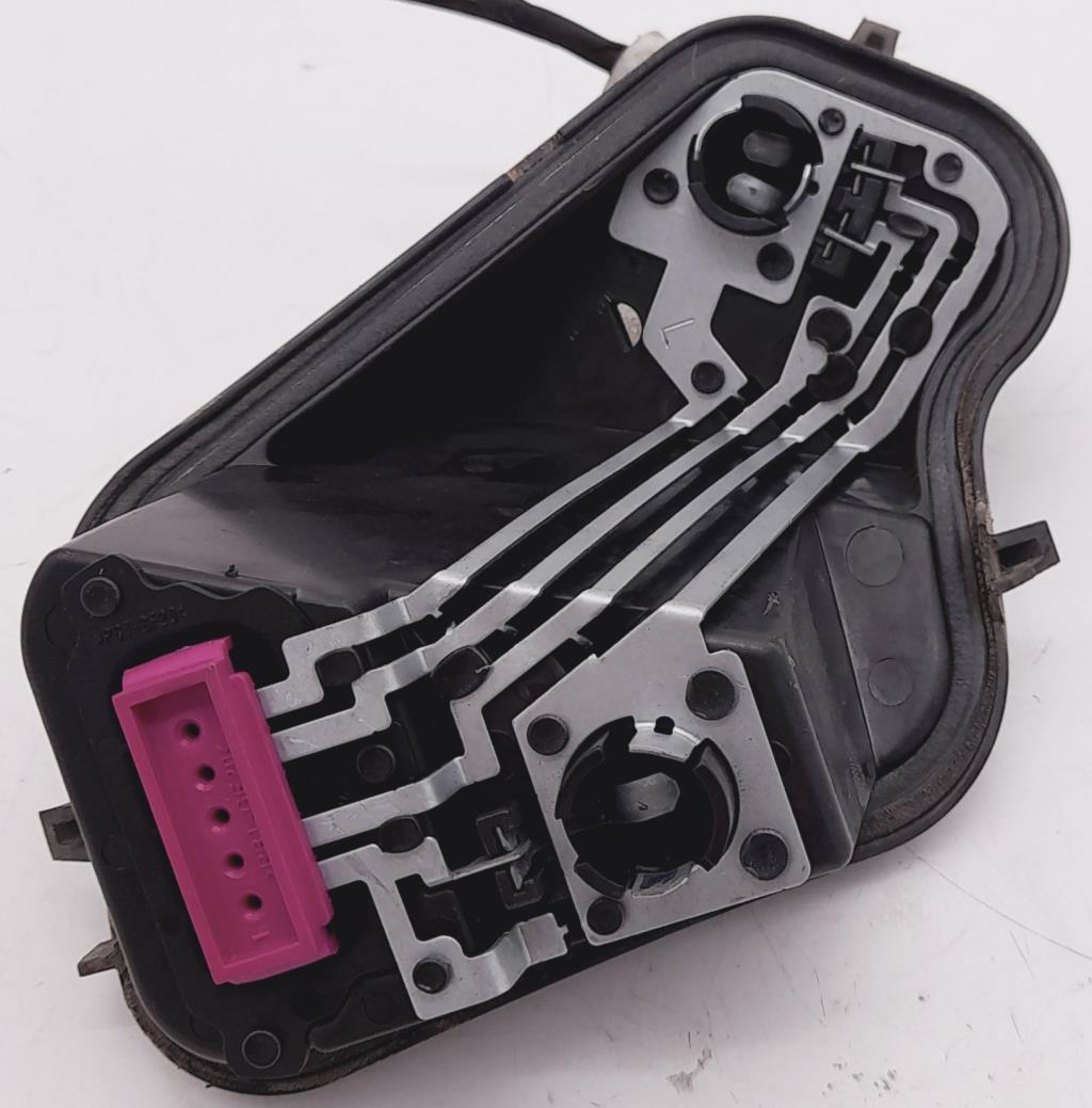 Base portalampade fanale posteriore sinistro RENAULT MEGANE 3 PHASE 1 BREAK Diésel - 1