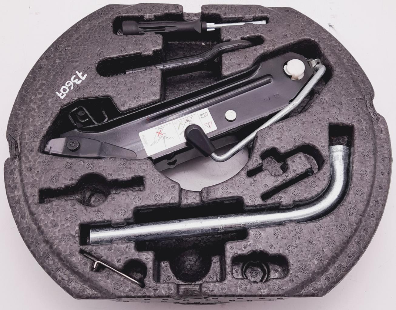 Cric (Ensemble depannage) VOLKSWAGEN SCIROCCO 3 PHASE 1 COUPE  - 1