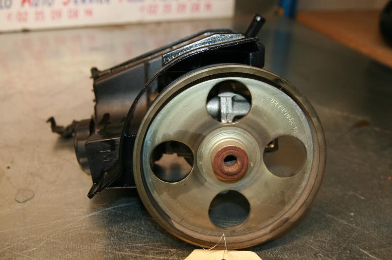 Pompe de direction PEUGEOT 206 PHASE 1 Essence - 1
