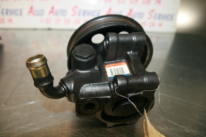 Pompe de direction FORD FOCUS 1 Diesel - 1