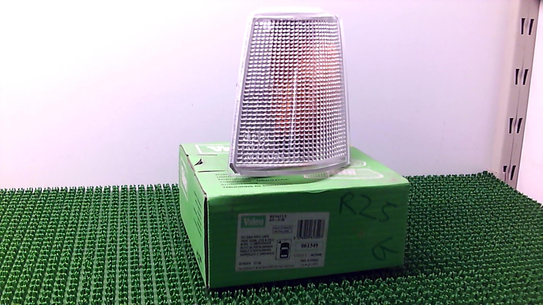 Optique avant secondaire gauche (feux)(clignotant) RENAULT R25 PHASE 1  - 1