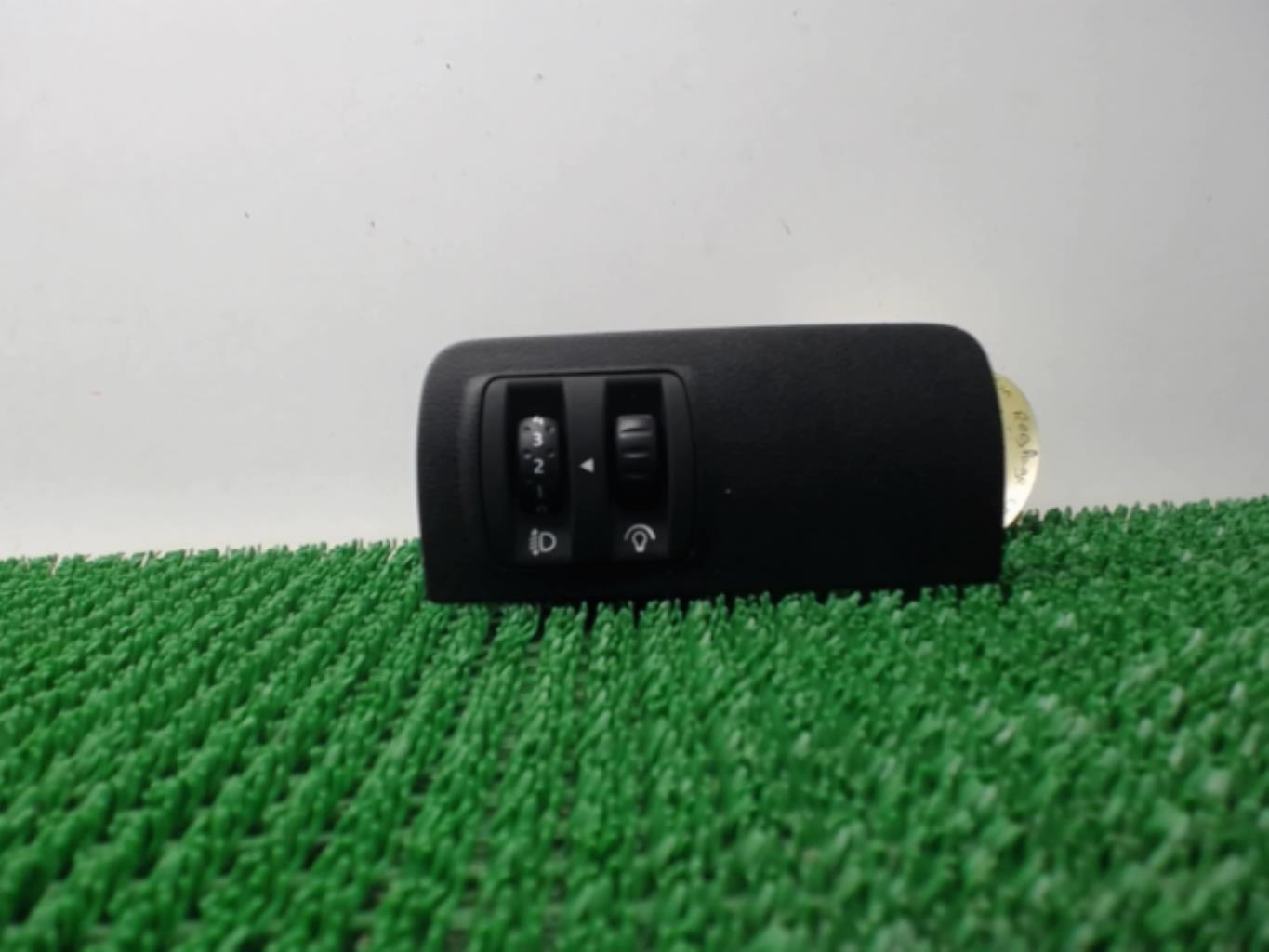 Commande de reglage hauteur de phare RENAULT MEGANE 3 PHASE 1 Diesel - 1
